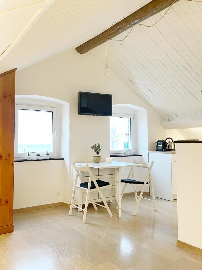 La Finestra Sull'Oasi Apartment Генуа Екстериор снимка